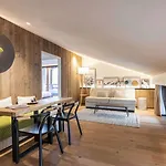 Hotel Novotel Mont-blanc 4*
