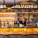 ホテル Novotel Mont-blanc メジェーヴ