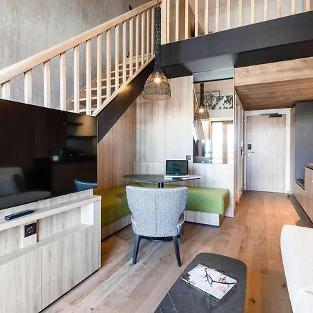 Otel Novotel Mont-blanc 4*