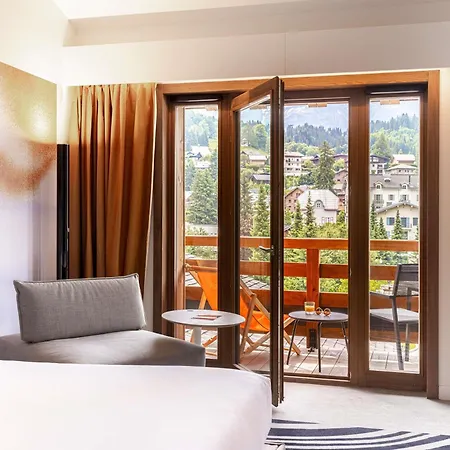 Hotel Novotel Mont-blanc 4*