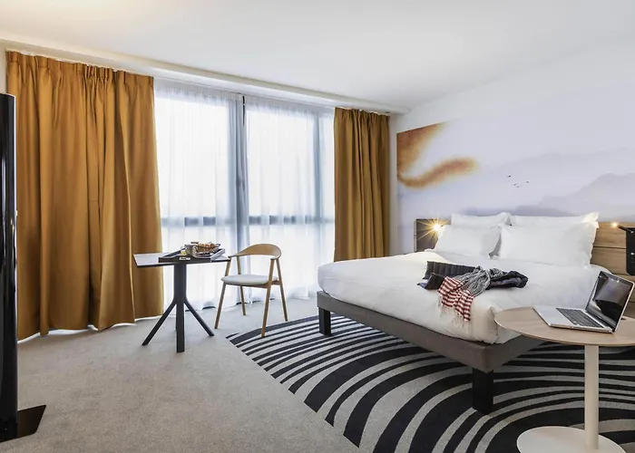 Novotel Mont-blanc מלון מגב