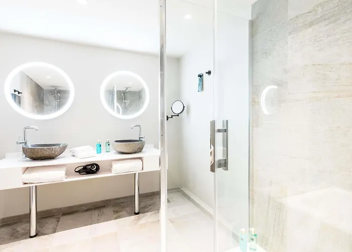 Novotel Mont-blanc 4* 梅杰夫